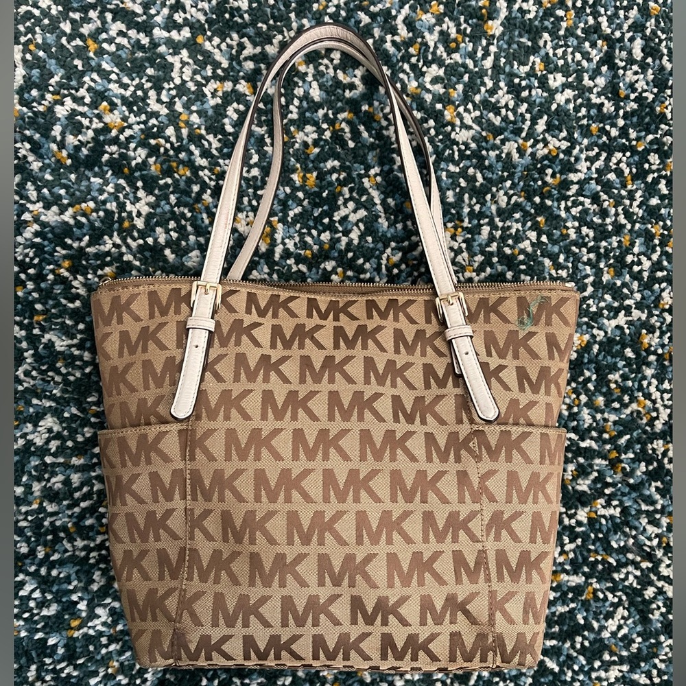 Michael Kors Jet Set Medium Logo Tote